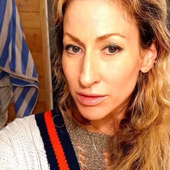 Meet your Posher, Kathryn - Picture 1 of 3